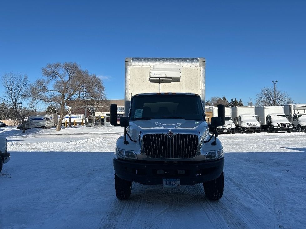 Medium Duty Box Truck-Light and Medium Duty Trucks-International-2021-MV607-Brooklyn Park-MN-153,829\n\t\tmiles-$ 53,500 - Image 2