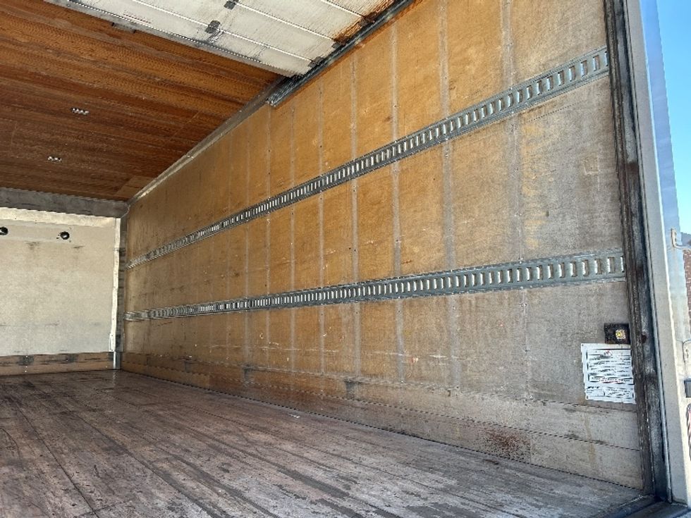 Medium Duty Box Truck-Light and Medium Duty Trucks-International-2021-MV607-Brooklyn Park-MN-153,829\n\t\tmiles-$ 53,500 - Image 12