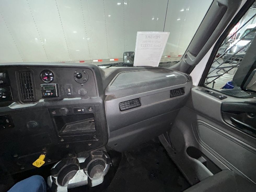 Medium Duty Box Truck-Light and Medium Duty Trucks-International-2021-MV607-Brooklyn Park-MN-153,829\n\t\tmiles-$ 53,500 - Image 20