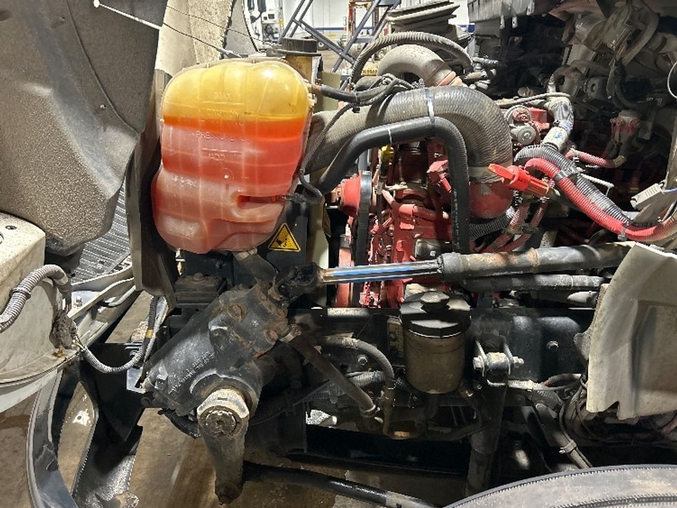 Medium Duty Box Truck-Light and Medium Duty Trucks-International-2021-MV607-Brooklyn Park-MN-153,829\n\t\tmiles-$ 53,500 - Image 23