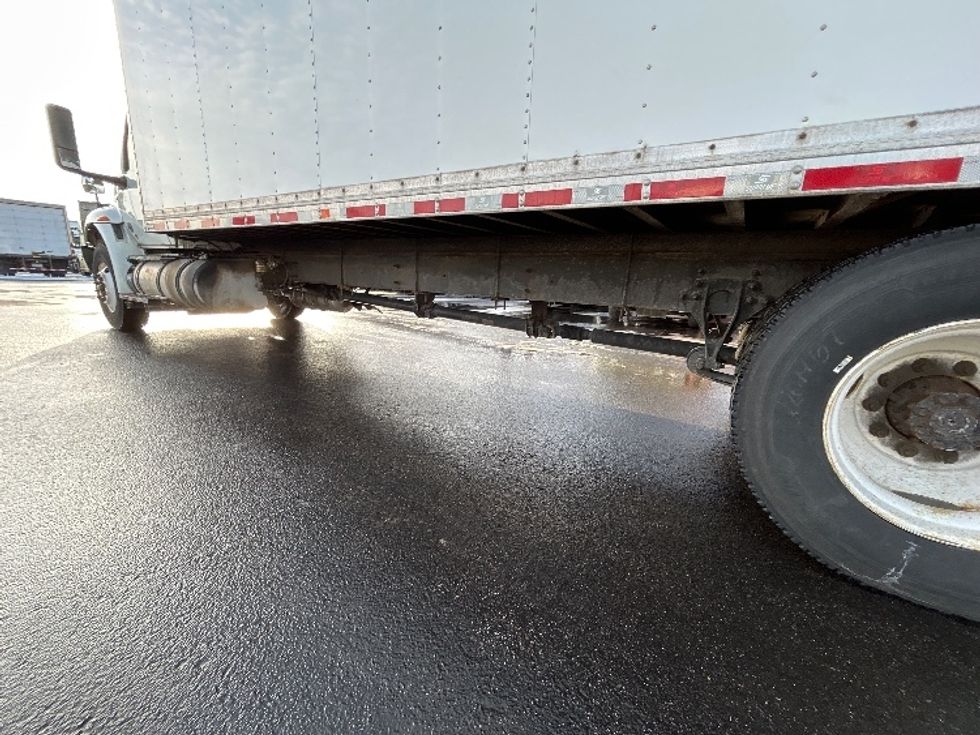 Medium Duty Box Truck-Light and Medium Duty Trucks-International-2021-MV607-Brooklyn Park-MN-157,406\n\t\tmiles-$ 57,000 - Image 5