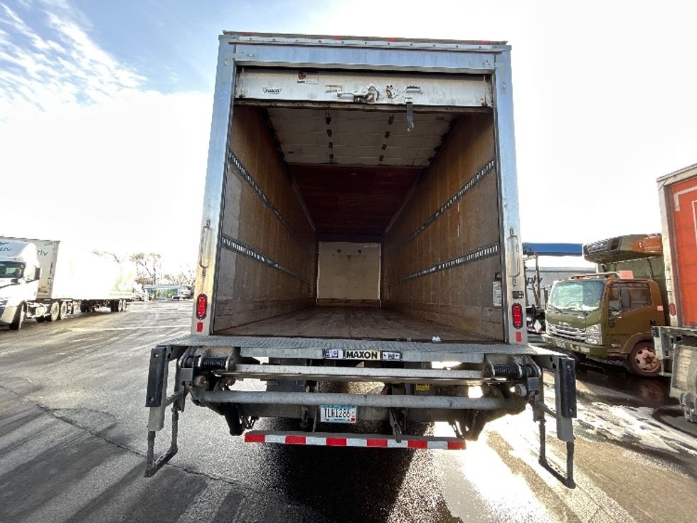 Medium Duty Box Truck-Light and Medium Duty Trucks-International-2021-MV607-Brooklyn Park-MN-157,406\n\t\tmiles-$ 57,000 - Image 8
