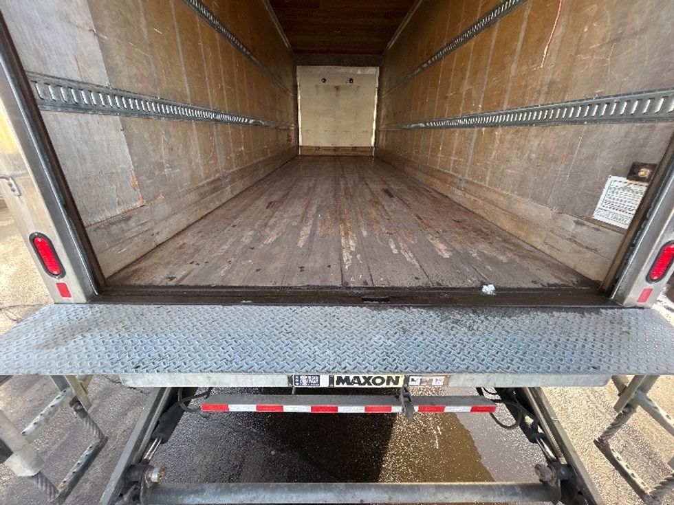 Medium Duty Box Truck-Light and Medium Duty Trucks-International-2021-MV607-Brooklyn Park-MN-157,406\n\t\tmiles-$ 57,000 - Image 10