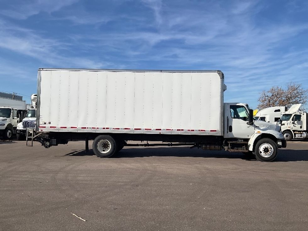 Medium Duty Box Truck-Light and Medium Duty Trucks-International-2021-MV607-Brooklyn Park-MN-160,976\n\t\tmiles-$ 56,250 - Image 15
