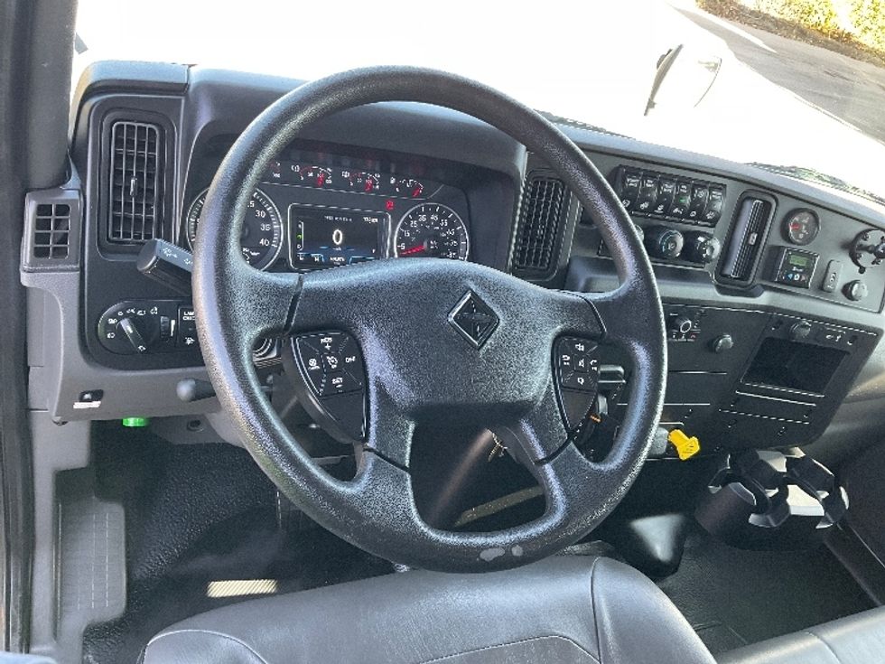 Medium Duty Box Truck-Light and Medium Duty Trucks-International-2021-MV607-Brooklyn Park-MN-160,976\n\t\tmiles-$ 56,250 - Image 18