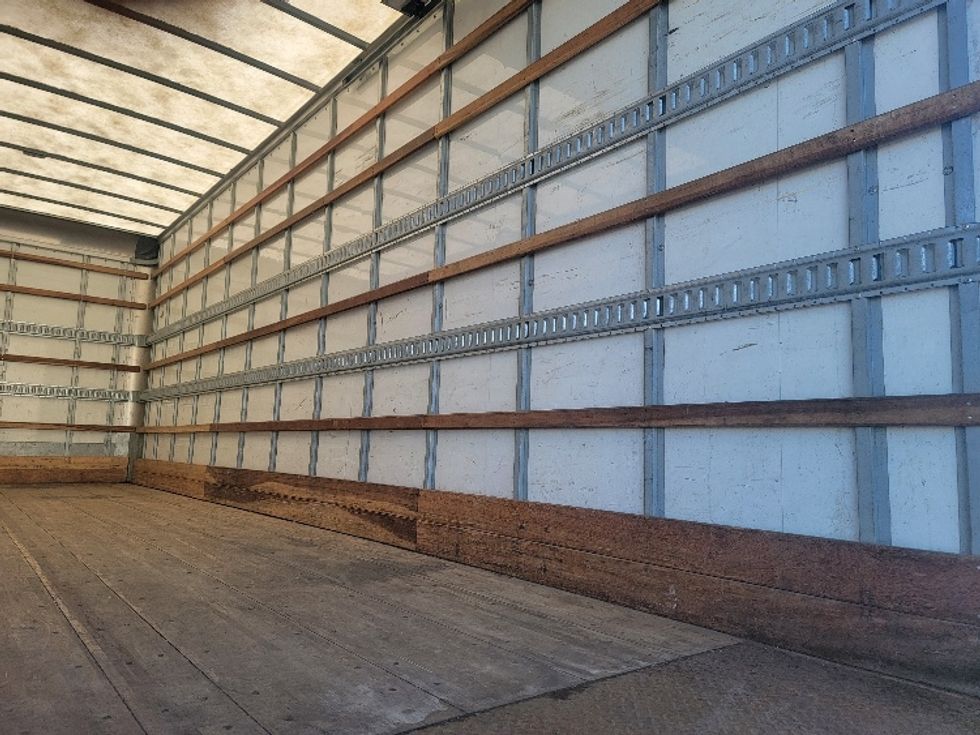 Medium Duty Box Truck-Light and Medium Duty Trucks-International-2021-MV607-Brooklyn Park-MN-161,696\n\t\tmiles-$ 57,750 - Image 12