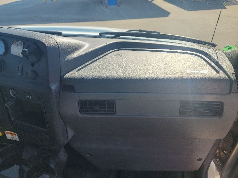 Medium Duty Box Truck-Light and Medium Duty Trucks-International-2021-MV607-Brooklyn Park-MN-161,696\n\t\tmiles-$ 57,750 - Image 21