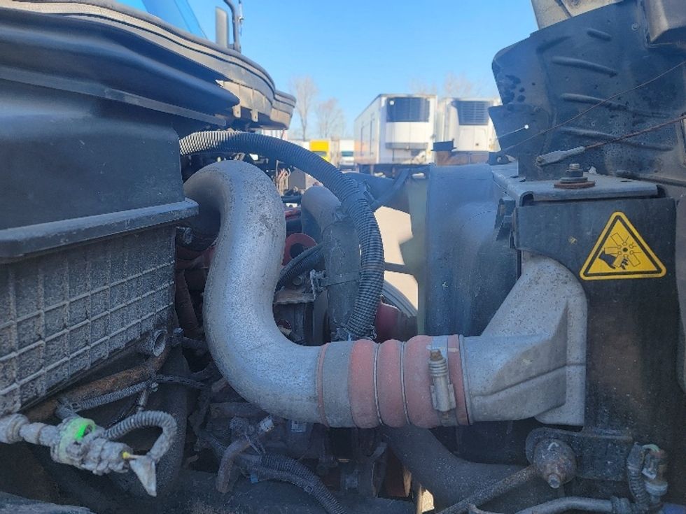 Medium Duty Box Truck-Light and Medium Duty Trucks-International-2021-MV607-Brooklyn Park-MN-161,696\n\t\tmiles-$ 57,750 - Image 23