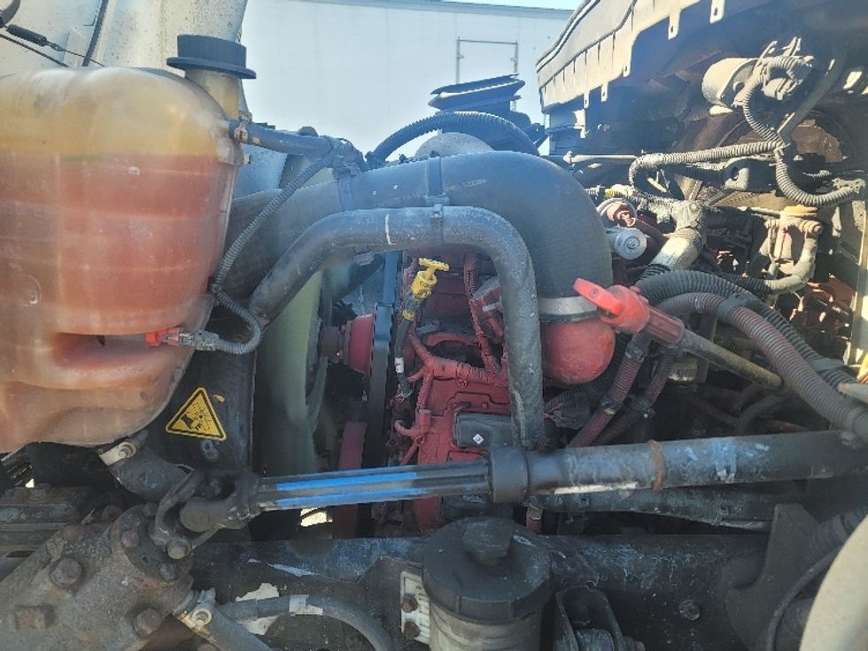 Medium Duty Box Truck-Light and Medium Duty Trucks-International-2021-MV607-Brooklyn Park-MN-161,696\n\t\tmiles-$ 57,750 - Image 24