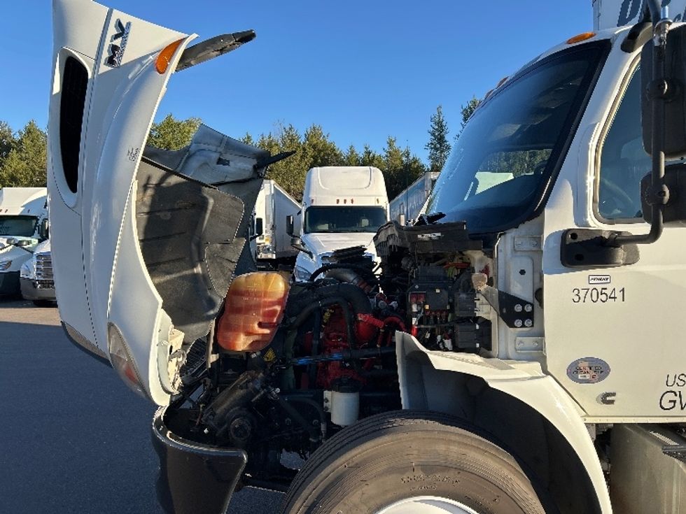 Medium Duty Box Truck-Light and Medium Duty Trucks-International-2021-MV607-Brooklyn Park-MN-214,959\n\t\tmiles-$ 46,250 - Image 24