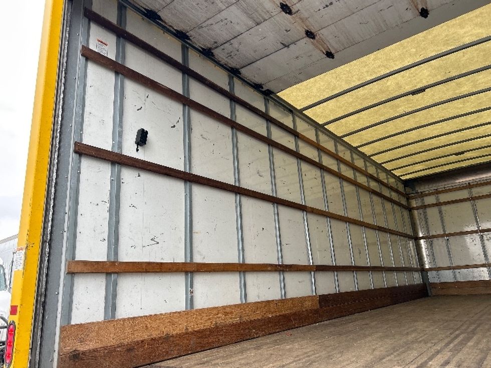 Medium Duty Box Truck-Light and Medium Duty Trucks-International-2021-MV607-Brooklyn Park-MN-217,793\n\t\tmiles-$ 37,750 - Image 11