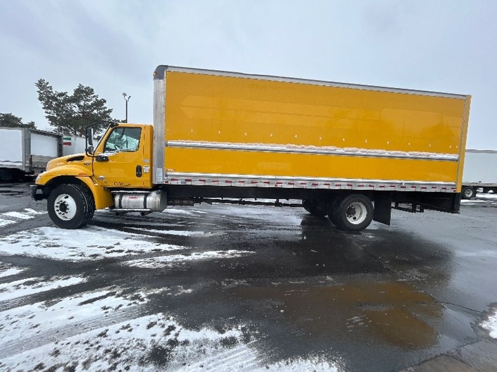 Medium Duty Box Truck-Light and Medium Duty Trucks-International-2021-MV607-Brooklyn Park-MN-228,668\n\t\tmiles-$ 36,250 - Image 4