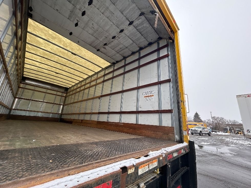 Medium Duty Box Truck-Light and Medium Duty Trucks-International-2021-MV607-Brooklyn Park-MN-228,668\n\t\tmiles-$ 36,250 - Image 12