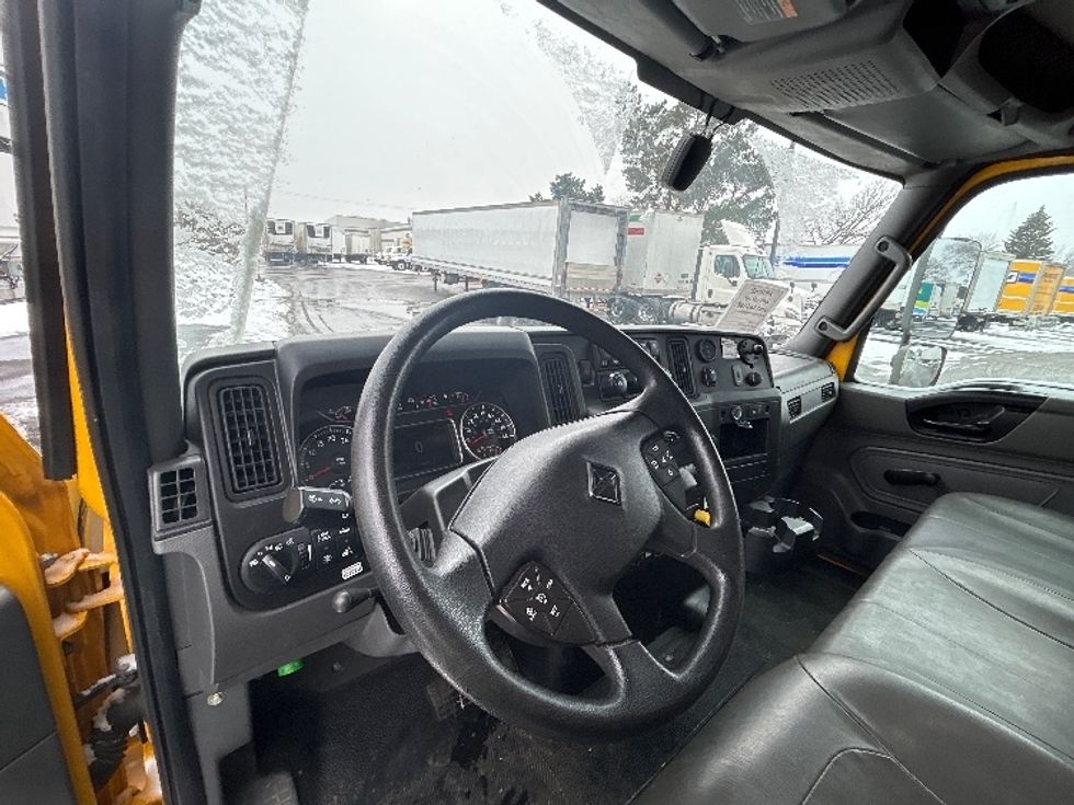 Medium Duty Box Truck-Light and Medium Duty Trucks-International-2021-MV607-Brooklyn Park-MN-228,668\n\t\tmiles-$ 36,250 - Image 16