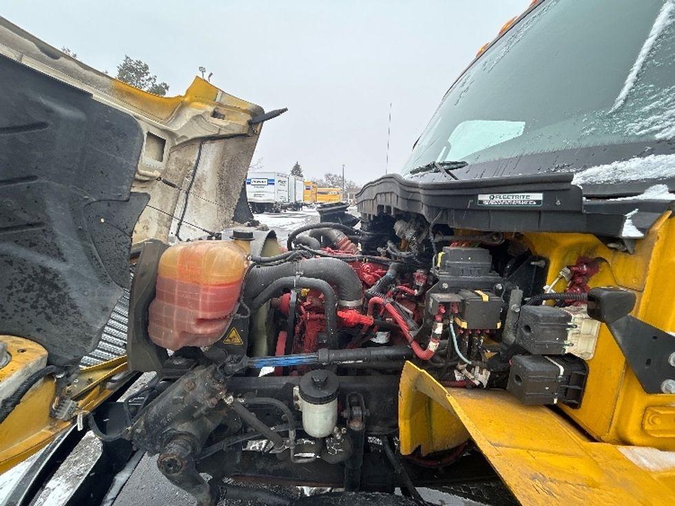 Medium Duty Box Truck-Light and Medium Duty Trucks-International-2021-MV607-Brooklyn Park-MN-228,668\n\t\tmiles-$ 36,250 - Image 23