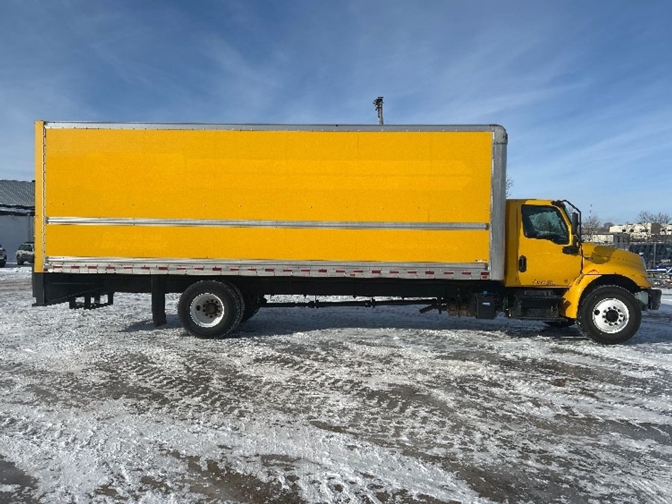 Medium Duty Box Truck-Light and Medium Duty Trucks-International-2021-MV607-Brooklyn Park-MN-241,658\n\t\tmiles-$ 33,500 - Image 15