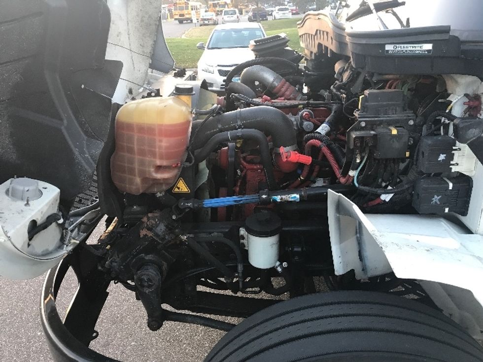 Medium Duty Box Truck-Light and Medium Duty Trucks-International-2021-MV607-Brooklyn Park-MN-278,703\n\t\tmiles-$ 35,750 - Image 23