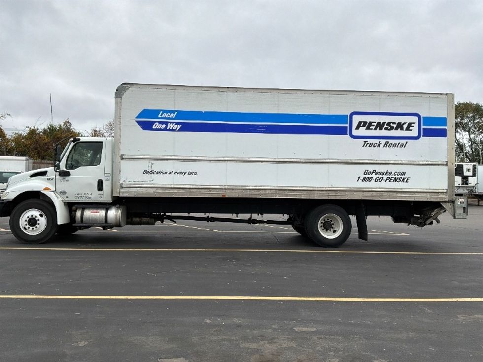 Medium Duty Box Truck-Light and Medium Duty Trucks-International-2021-MV607-Brooklyn Park-MN-285,060\n\t\tmiles-$ 42,500 - Image 4
