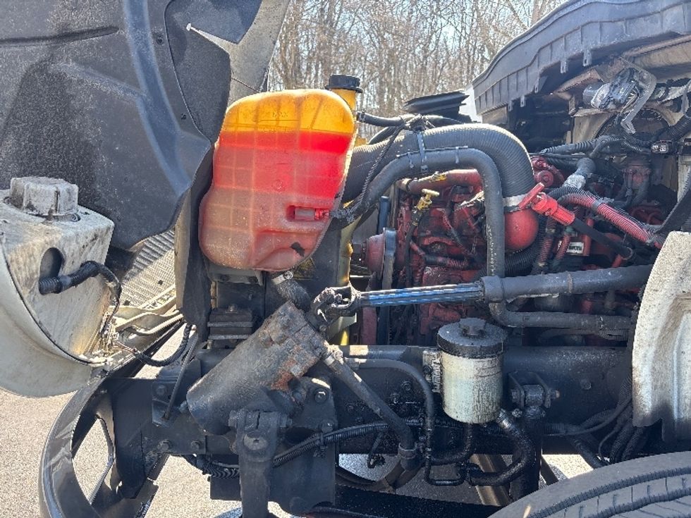 Medium Duty Box Truck-Light and Medium Duty Trucks-International-2021-MV607-Burlington-NJ-261,827\n\t\tmiles-$ 33,750 - Image 24