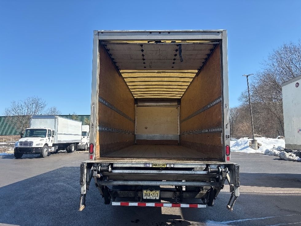 Medium Duty Box Truck-Light and Medium Duty Trucks-International-2021-MV607-Burlington-NJ-261,827\n\t\tmiles-$ 33,750 - Image 8