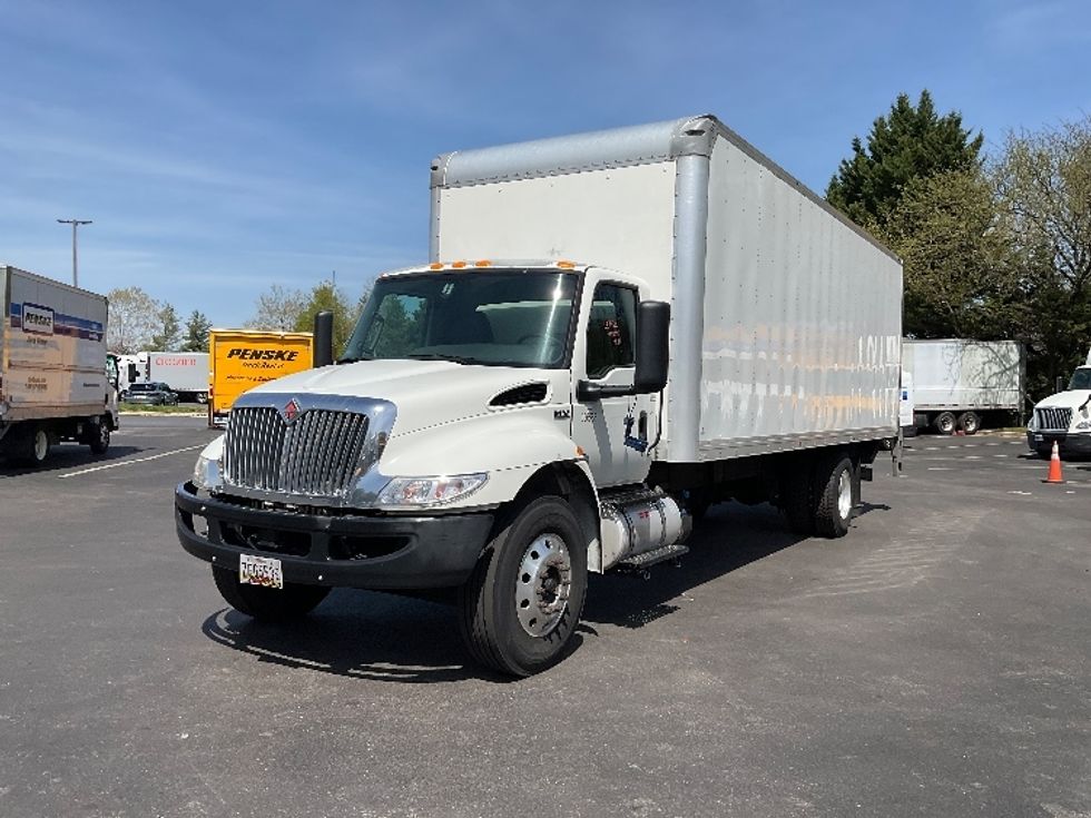 Medium Duty Box Truck-Light and Medium Duty Trucks-International-2021-MV607-Capitol Heights-MD-105,998\n\t\tmiles-$ 64,000 - Image 3