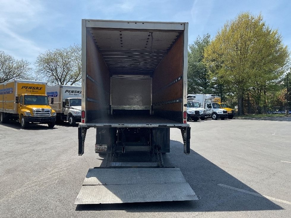 Medium Duty Box Truck-Light and Medium Duty Trucks-International-2021-MV607-Capitol Heights-MD-105,998\n\t\tmiles-$ 64,000 - Image 9