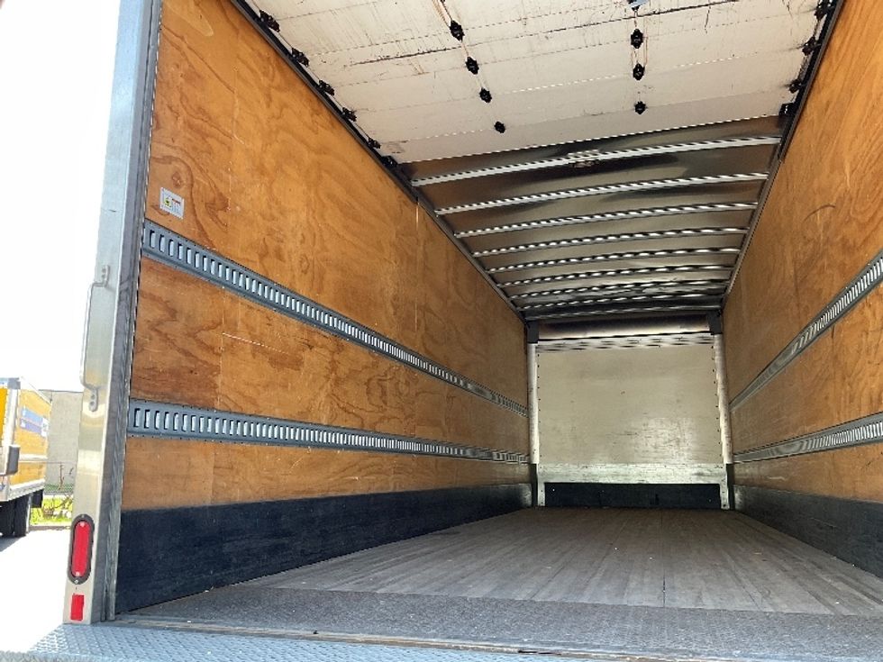 Medium Duty Box Truck-Light and Medium Duty Trucks-International-2021-MV607-Capitol Heights-MD-105,998\n\t\tmiles-$ 64,000 - Image 11