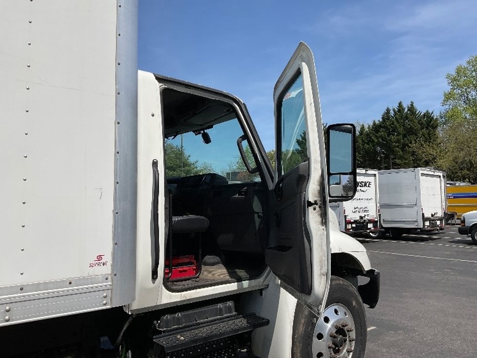 Medium Duty Box Truck-Light and Medium Duty Trucks-International-2021-MV607-Capitol Heights-MD-105,998\n\t\tmiles-$ 64,000 - Image 20