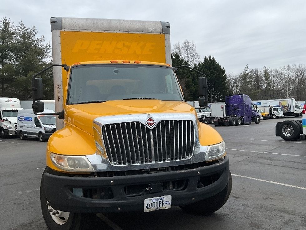 Medium Duty Box Truck-Light and Medium Duty Trucks-International-2021-MV607-Capitol Heights-MD-204,105\n\t\tmiles-$ 40,000 - Image 2