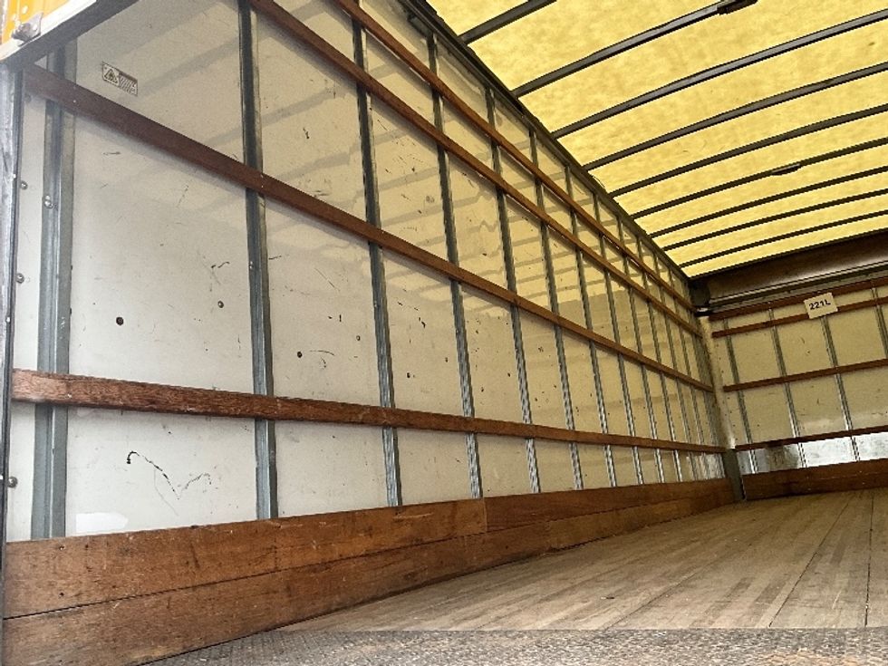 Medium Duty Box Truck-Light and Medium Duty Trucks-International-2021-MV607-Capitol Heights-MD-204,105\n\t\tmiles-$ 40,000 - Image 11