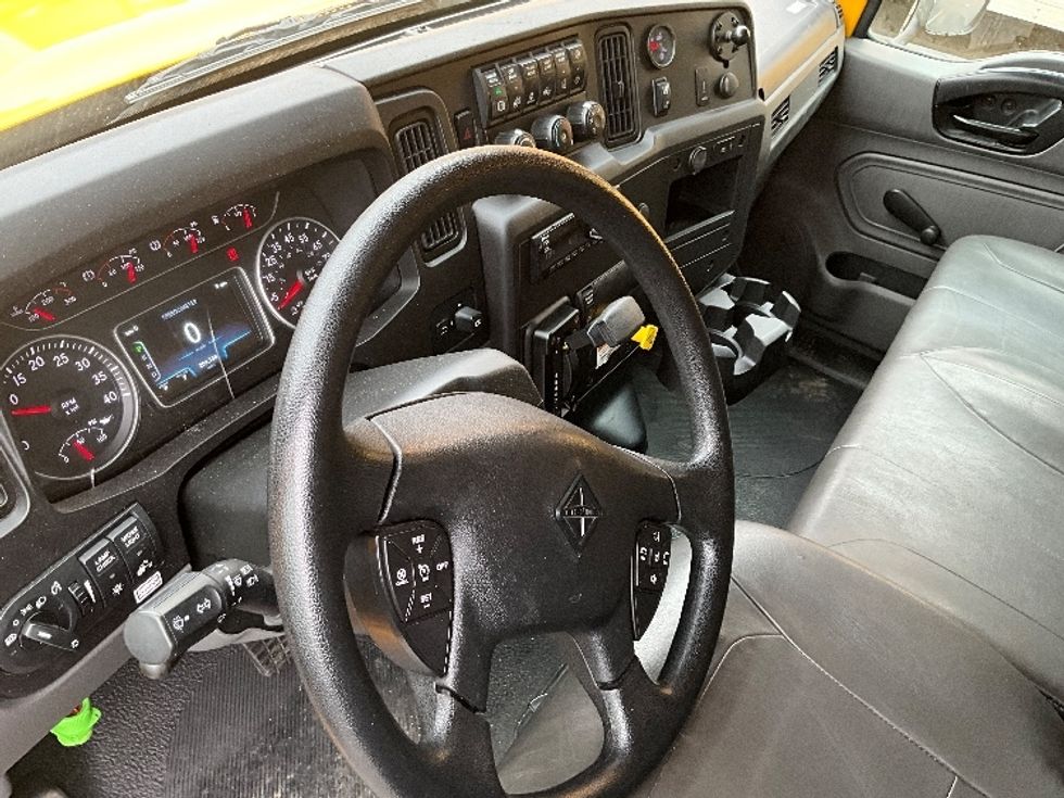 Medium Duty Box Truck-Light and Medium Duty Trucks-International-2021-MV607-Capitol Heights-MD-204,105\n\t\tmiles-$ 40,000 - Image 17