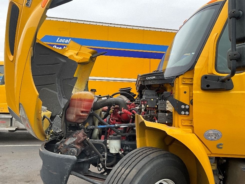 Medium Duty Box Truck-Light and Medium Duty Trucks-International-2021-MV607-Capitol Heights-MD-204,105\n\t\tmiles-$ 40,000 - Image 24