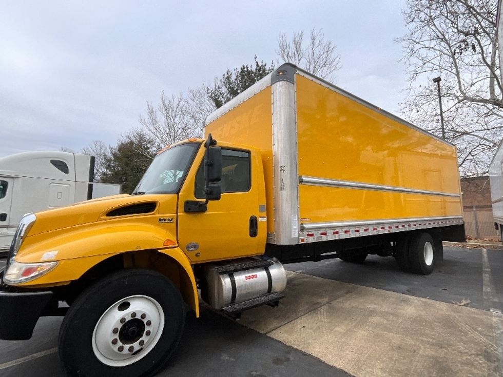 Medium Duty Box Truck-Light and Medium Duty Trucks-International-2021-MV607-Capitol Heights-MD-212,847\n\t\tmiles-$ 38,750 - Image 4