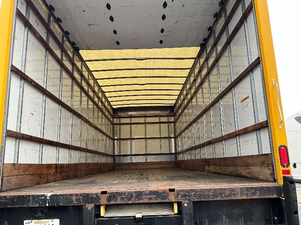 Medium Duty Box Truck-Light and Medium Duty Trucks-International-2021-MV607-Capitol Heights-MD-212,847\n\t\tmiles-$ 38,750 - Image 8