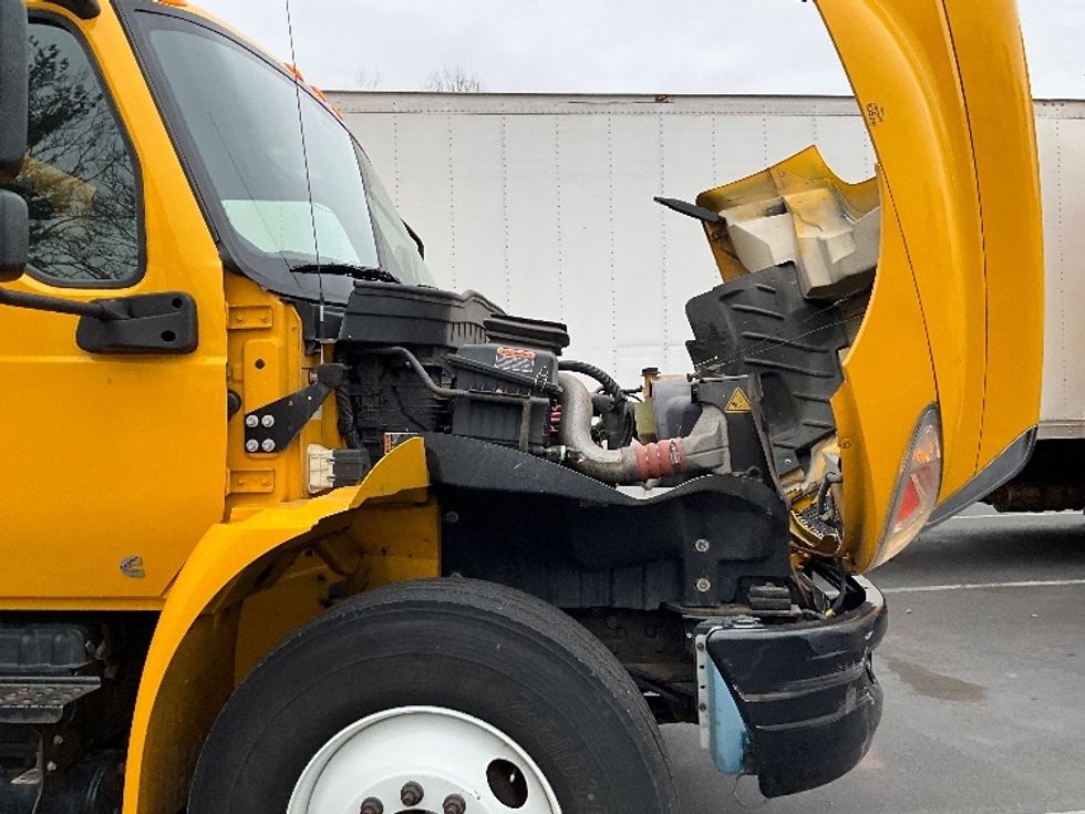 Medium Duty Box Truck-Light and Medium Duty Trucks-International-2021-MV607-Capitol Heights-MD-212,847\n\t\tmiles-$ 38,750 - Image 23