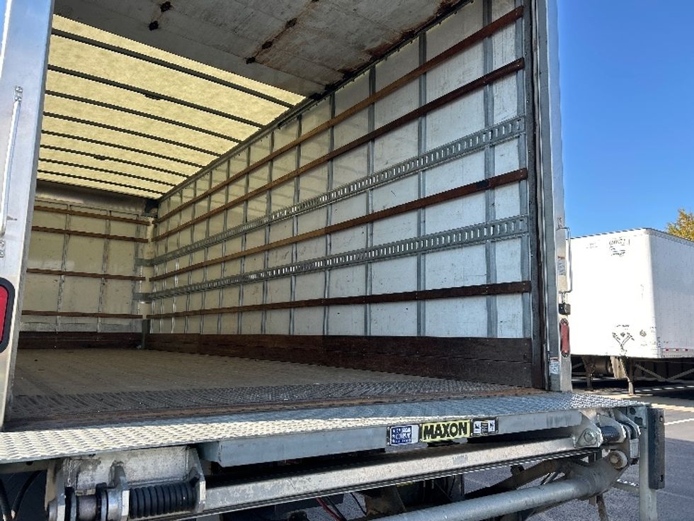 Medium Duty Box Truck-Light and Medium Duty Trucks-International-2021-MV607-Capitol Heights-MD-249,604\n\t\tmiles-$ 40,000 - Image 12