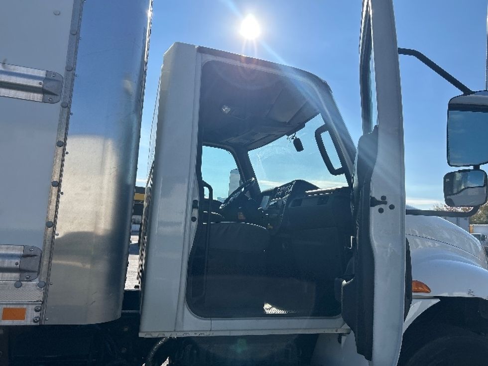 Medium Duty Box Truck-Light and Medium Duty Trucks-International-2021-MV607-Capitol Heights-MD-249,604\n\t\tmiles-$ 40,000 - Image 20