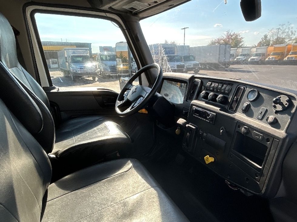 Medium Duty Box Truck-Light and Medium Duty Trucks-International-2021-MV607-Capitol Heights-MD-249,604\n\t\tmiles-$ 40,000 - Image 22