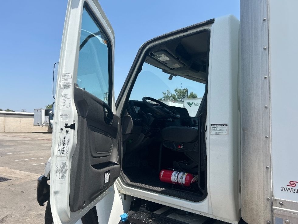 Medium Duty Box Truck-Light and Medium Duty Trucks-International-2021-MV607-Carrollton-TX-174,656\n\t\tmiles-$ 56,500 - Image 16