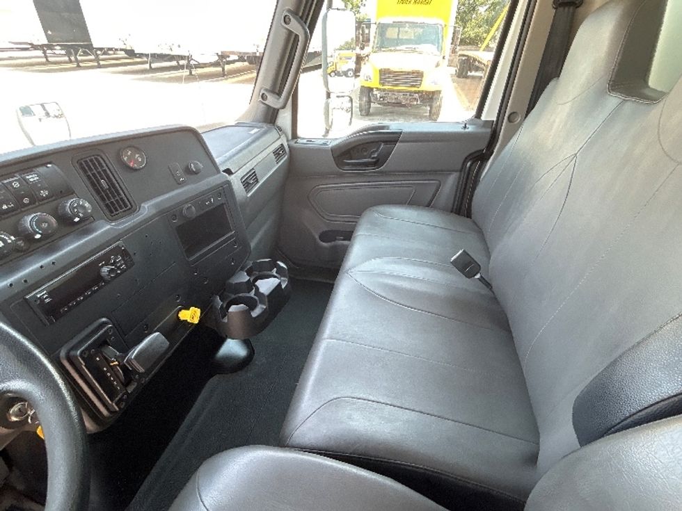 Medium Duty Box Truck-Light and Medium Duty Trucks-International-2021-MV607-Carrollton-TX-174,656\n\t\tmiles-$ 56,500 - Image 19