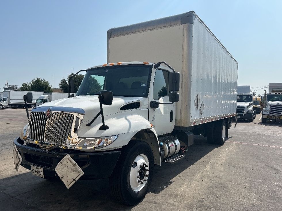 Medium Duty Box Truck-Light and Medium Duty Trucks-International-2021-MV607-Carrollton-TX-174,656\n\t\tmiles-$ 56,500 - Image 3