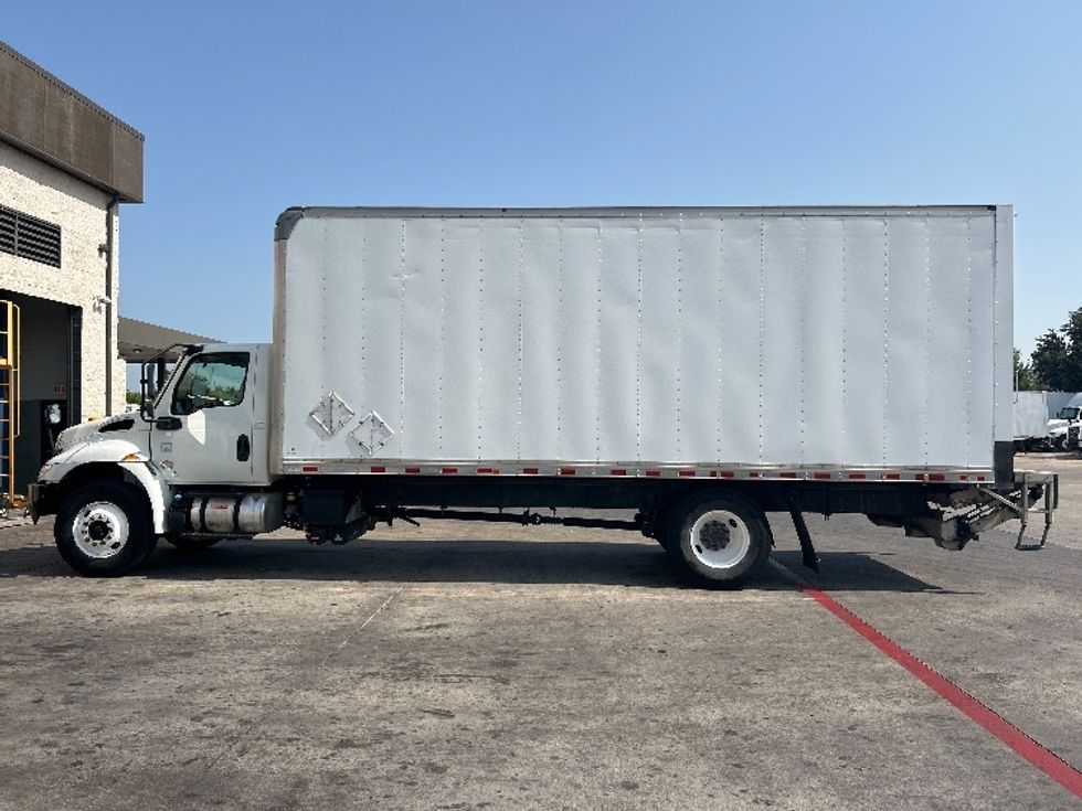 Medium Duty Box Truck-Light and Medium Duty Trucks-International-2021-MV607-Carrollton-TX-174,656\n\t\tmiles-$ 56,500 - Image 4