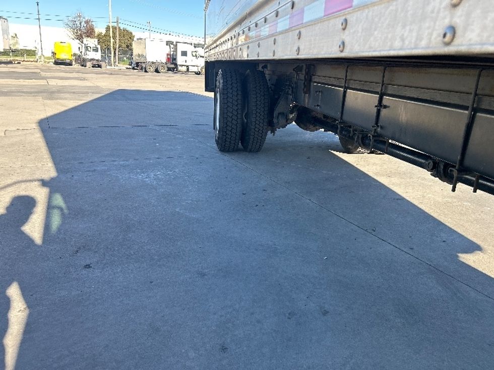 Medium Duty Box Truck-Light and Medium Duty Trucks-International-2021-MV607-Carson-CA-197,670\n\t\tmiles-$ 42,500 - Image 14