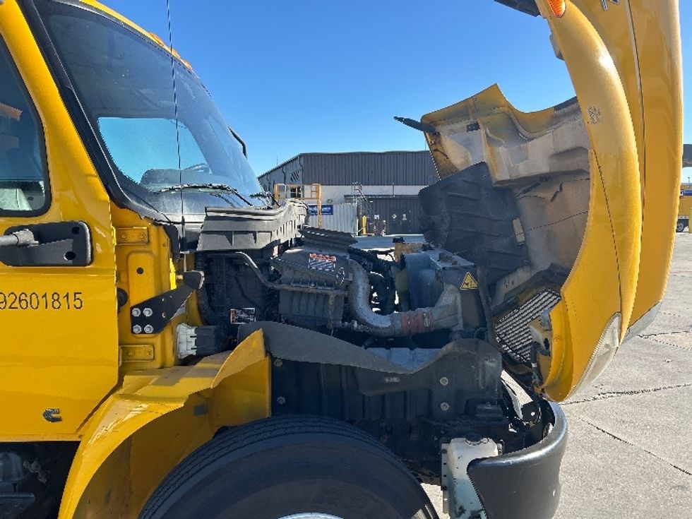 Medium Duty Box Truck-Light and Medium Duty Trucks-International-2021-MV607-Carson-CA-197,670\n\t\tmiles-$ 42,500 - Image 23