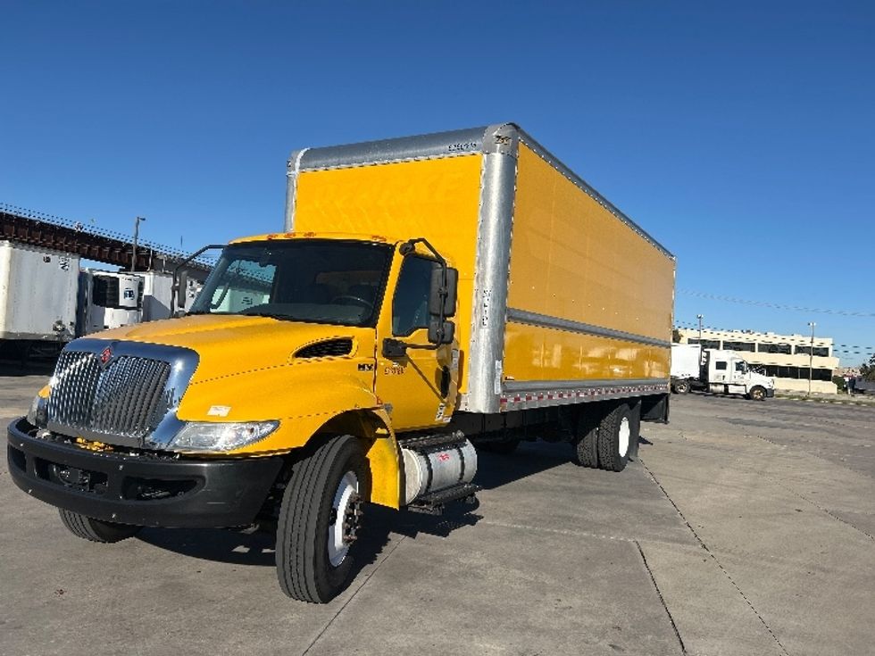 Medium Duty Box Truck-Light and Medium Duty Trucks-International-2021-MV607-Carson-CA-197,670\n\t\tmiles-$ 42,500 - Image 3