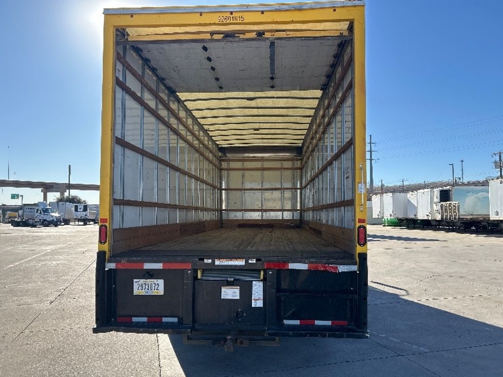 Medium Duty Box Truck-Light and Medium Duty Trucks-International-2021-MV607-Carson-CA-197,670\n\t\tmiles-$ 42,500 - Image 8