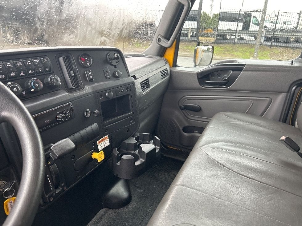 Medium Duty Box Truck-Light and Medium Duty Trucks-International-2021-MV607-Carson-CA-239,393\n\t\tmiles-$ 35,000 - Image 18