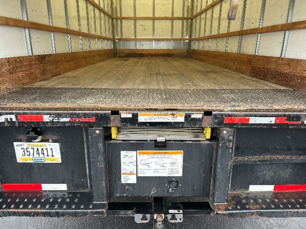 Medium Duty Box Truck-Light and Medium Duty Trucks-International-2021-MV607-Ceres-CA-162,050\n\t\tmiles-$ 40,500 - Image 10