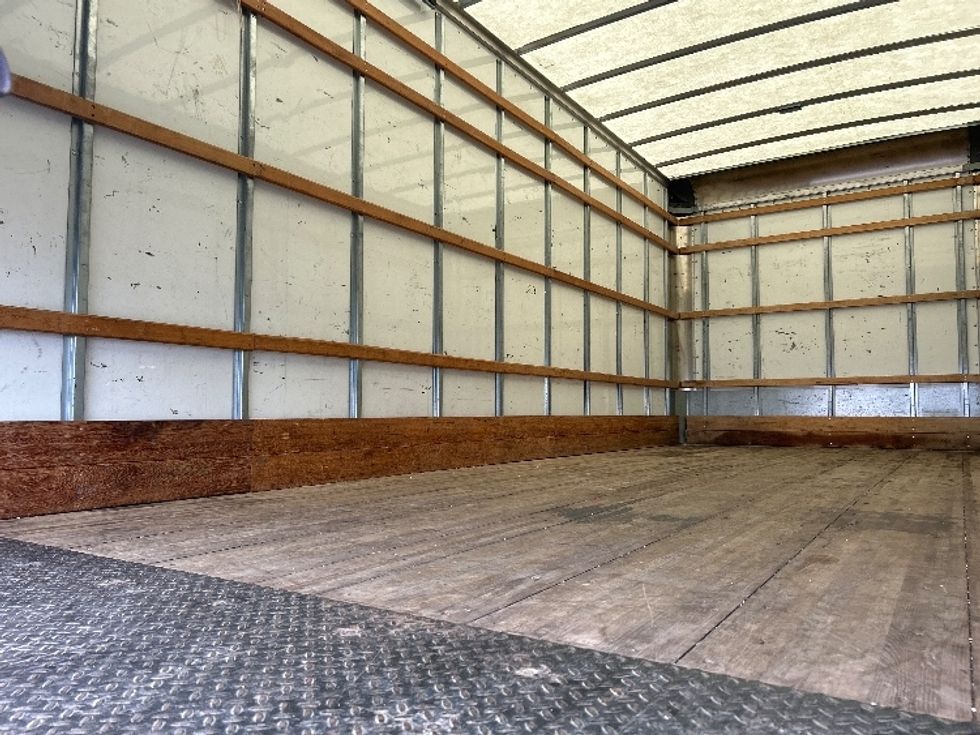 Medium Duty Box Truck-Light and Medium Duty Trucks-International-2021-MV607-Ceres-CA-162,050\n\t\tmiles-$ 40,500 - Image 11