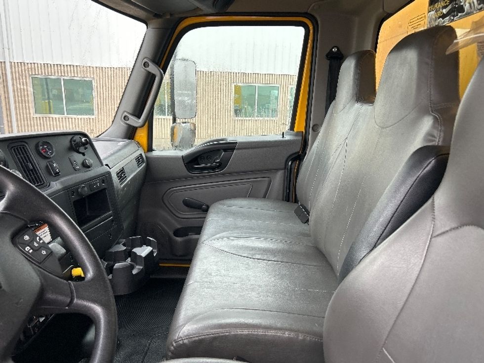 Medium Duty Box Truck-Light and Medium Duty Trucks-International-2021-MV607-Ceres-CA-162,050\n\t\tmiles-$ 40,500 - Image 19